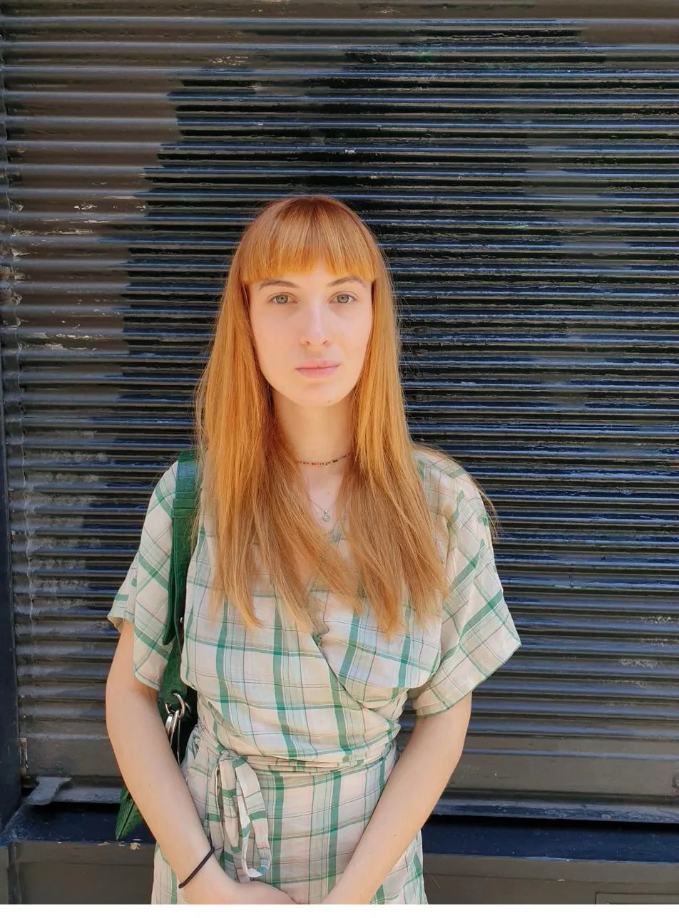 Balayage vénitien cuivre blond avec frange par coloriste Paris