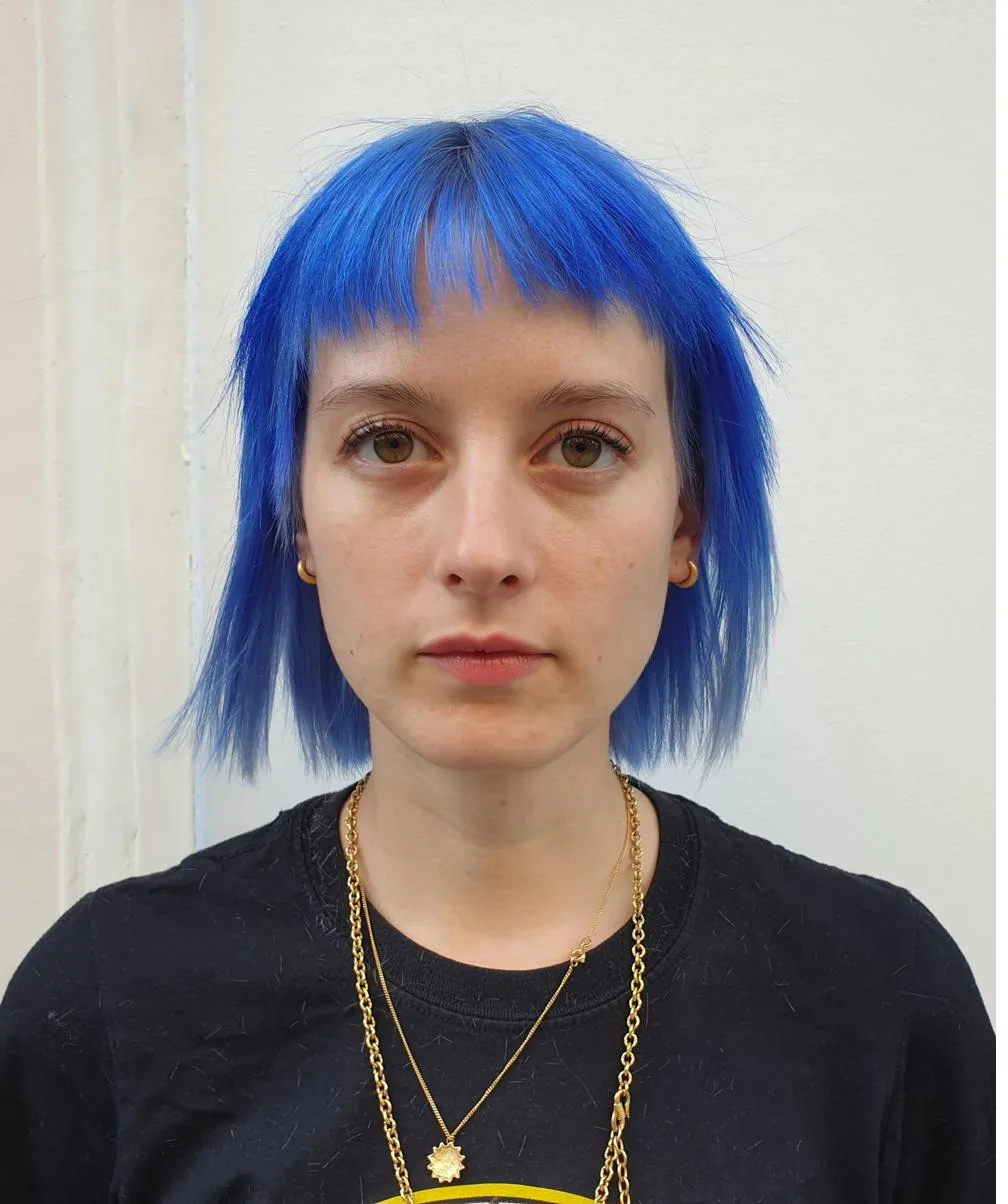 Coloration bleu électrique bob Paris