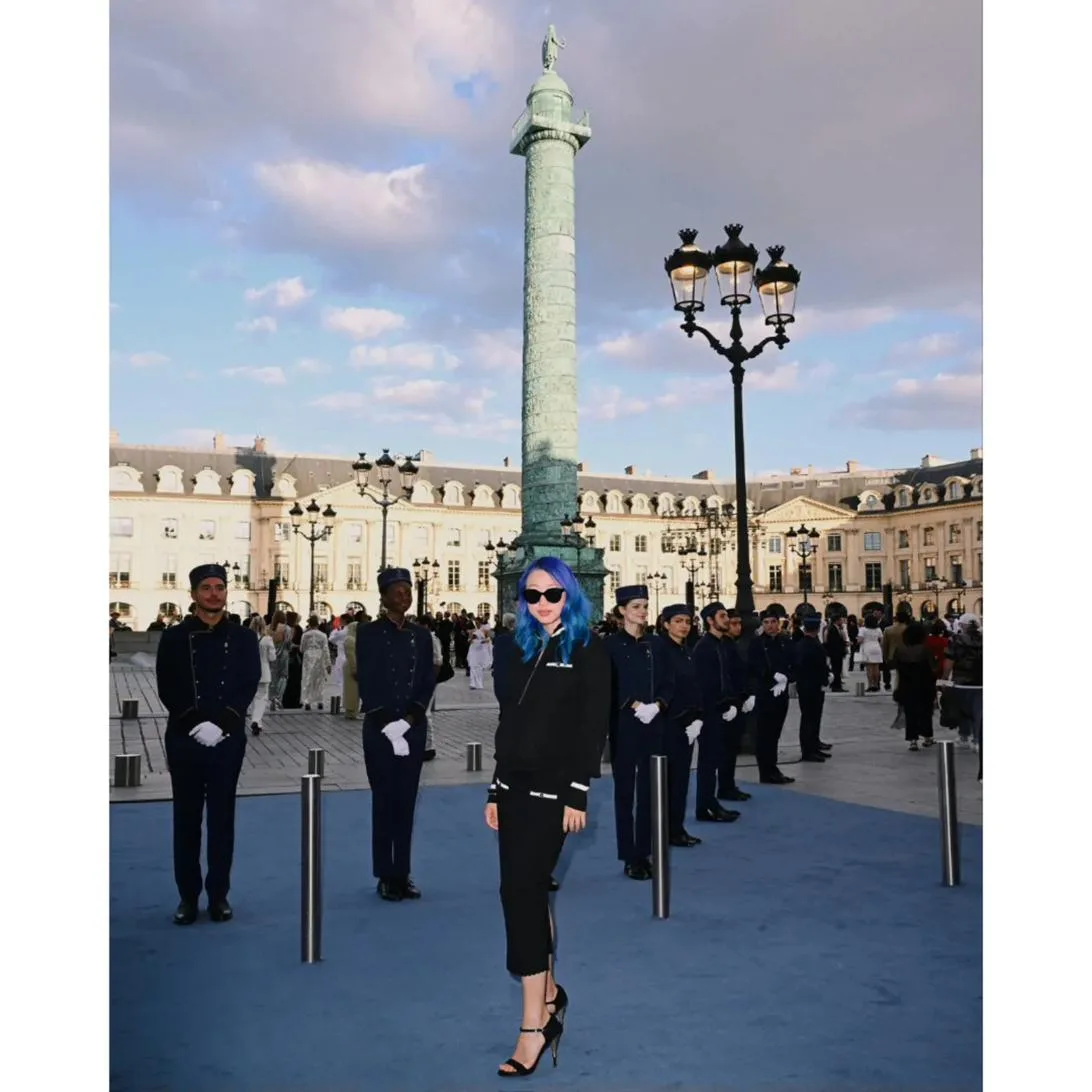 Margaret Zhang Vogue China Place Vendôme coloration bleue